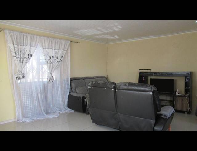 2 BEDROOM HOUSE FOR SALE IN WITPOORTJIE